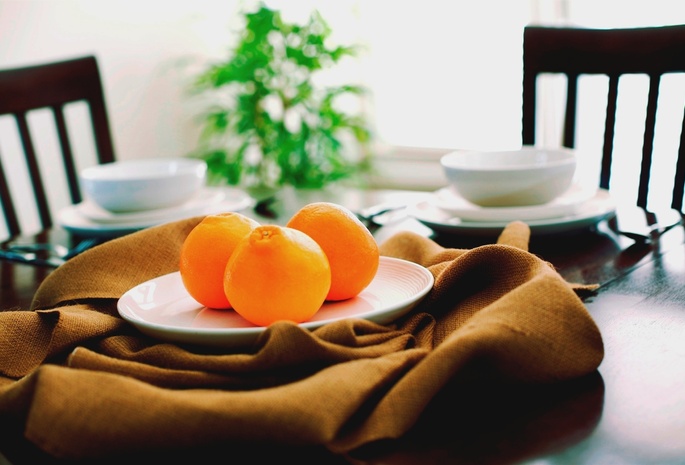фрукты, стол, апельсины, кружка, Еда, тарелка, стулья
