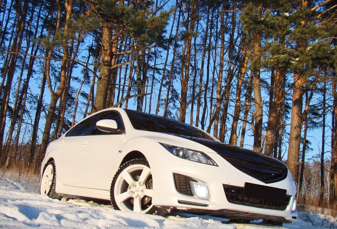 Mazda 6, деревья, снег