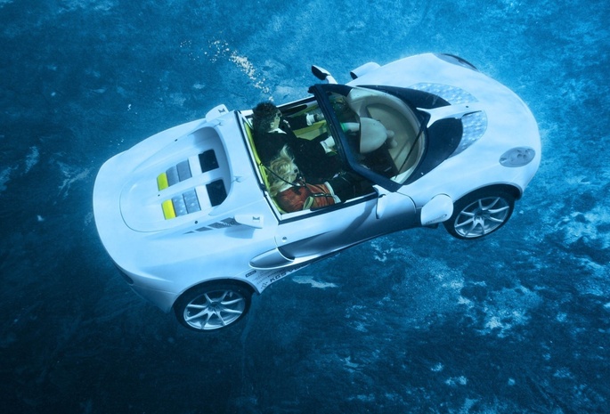 Машина, под водой, креатив