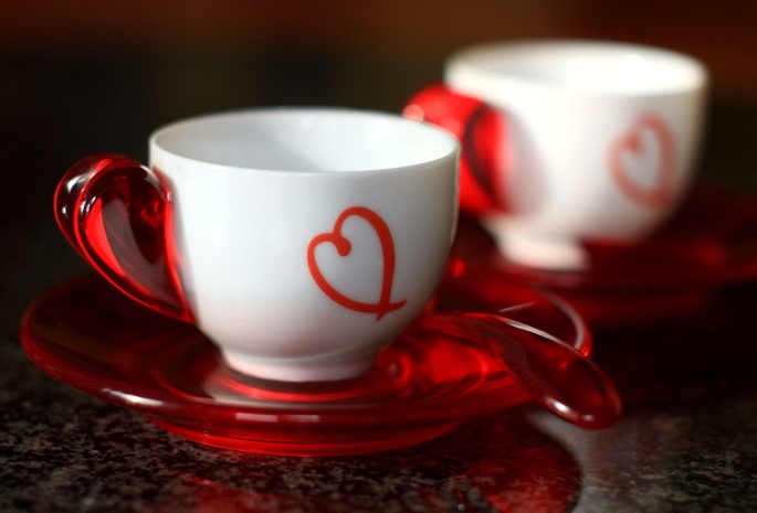 White cups, spoon, красное, сердце, red heart, чашка, белая, ложка