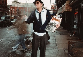 улица, johnny knoxville, Джонни ноксвил, чудаки, пластинки, гастук, шляпа