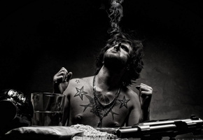 сигарета, щетина, кокс, бухло, татухи, пушка, Мужик