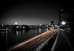 огни, Город, дорога, фонари, здания, авто, ночь, водоем