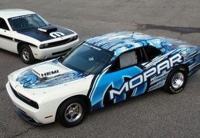 Дрифт, додж, челенджер