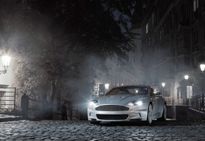 мостовая, dbs, Aston martin, туман, фонари, ночь, огни