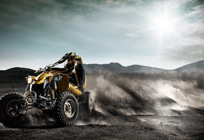 Квадроцикл, песок, занос