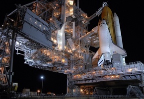 Шатл, космодром, ночь