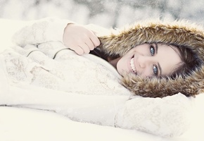 снег, капюшон, 158, Улыбка