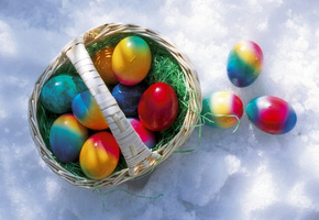 крашанки, Пасхальные яйца, корзинка, снег