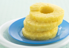 4 дольки, голубая тарелка, Ананас, дольки