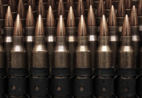 Патроны, гильзы, свет, царапины, пыль