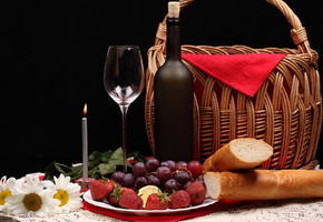 бутылка, Ягоды, виноград, хлеб, фужер, клубника