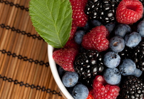 черника, ежевика, ягоды, Малина