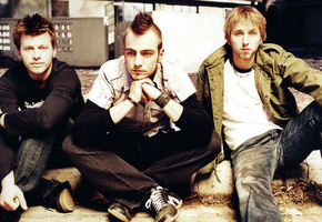 нейл сандерсон, адам гонтьер, Three dace grace, сидят, парни