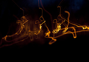 Черное, оранжевое, свет