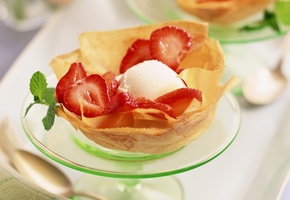 Десерт, клубника, мороженое