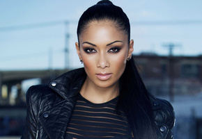 Nicole, певица, брюнетка