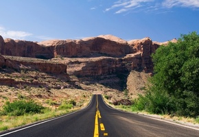 деревья, , небо, Дорога, горы, облака, дорога в горах