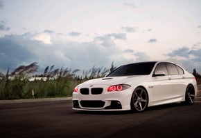 Bmw, свет фар, вечер, пятёрка, тюнинг, белая, 5 series, бмв