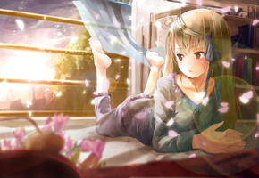 Аниме, девочка, лежит