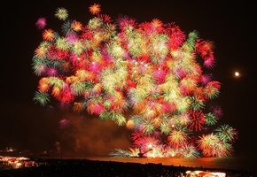 Город, небо, дым, побережье, взрывы, ночь, берег, салют