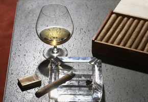 пепельница, сигары, спиртное, Зажигалка