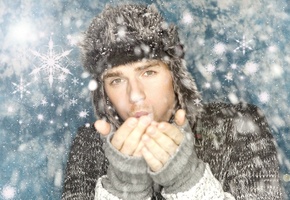 Парень, шапка, взгляд, свитер, снег