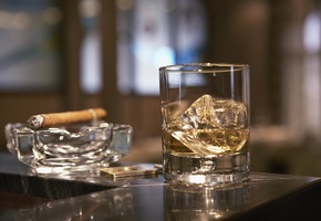виски, пепельница, стакан, лёд, Стойка, сигара