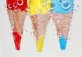 вода, пузырьки, голубой, красный, желтый, Карандаши