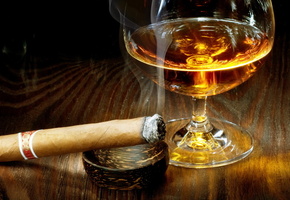 коньяк, Сигара, стакан