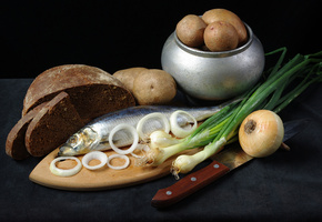 селёдка, Картошка, чёрный хлеб, кольца, лук, горшочек
