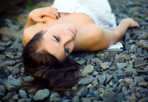 камни, Фон, галька, щебень, лицо, девушка, волосы