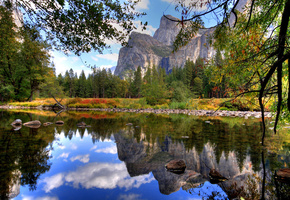 Гора, камни, озеро, ветки, вода